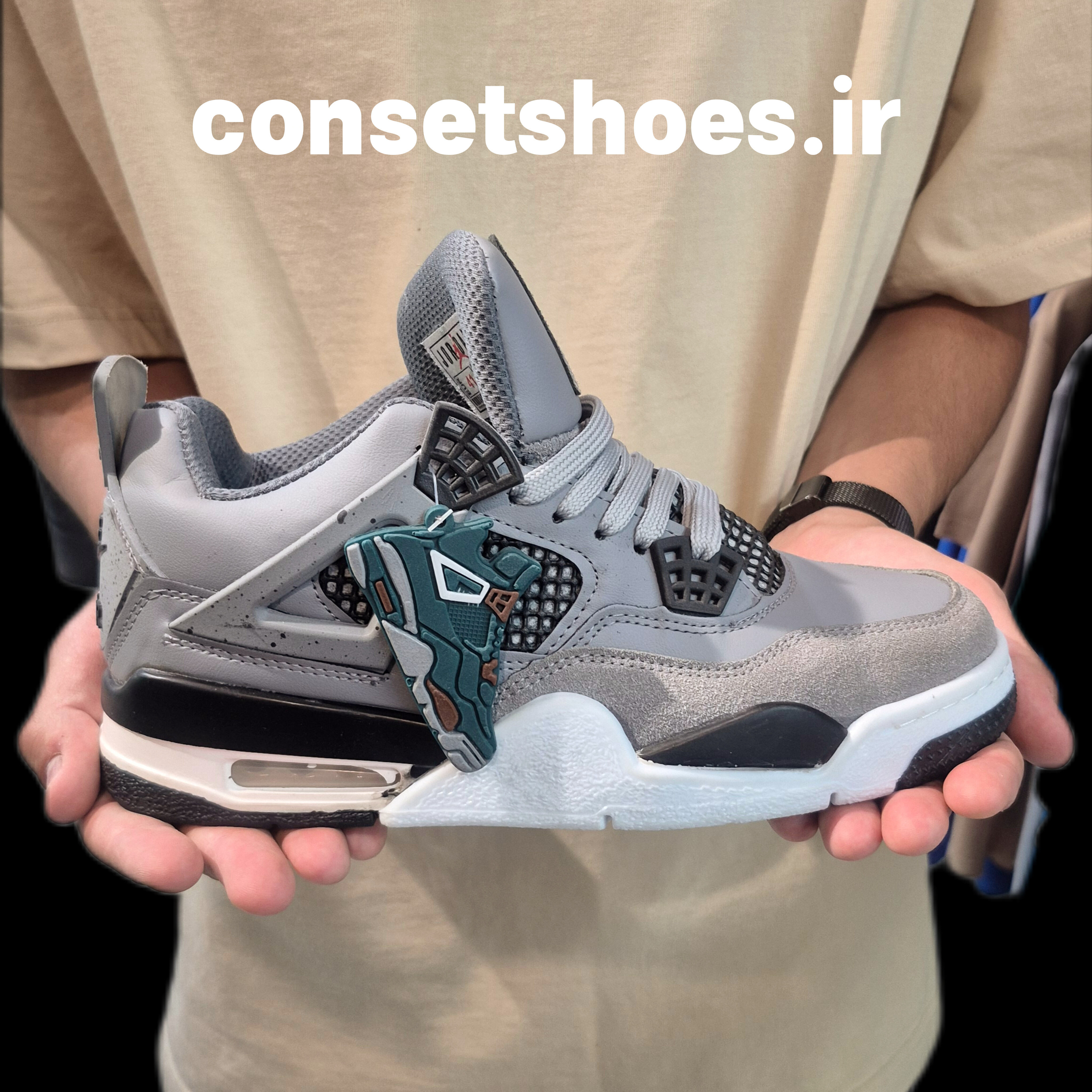 جردن ۴ رترو کول گری ( AJ4 cool gray retro)